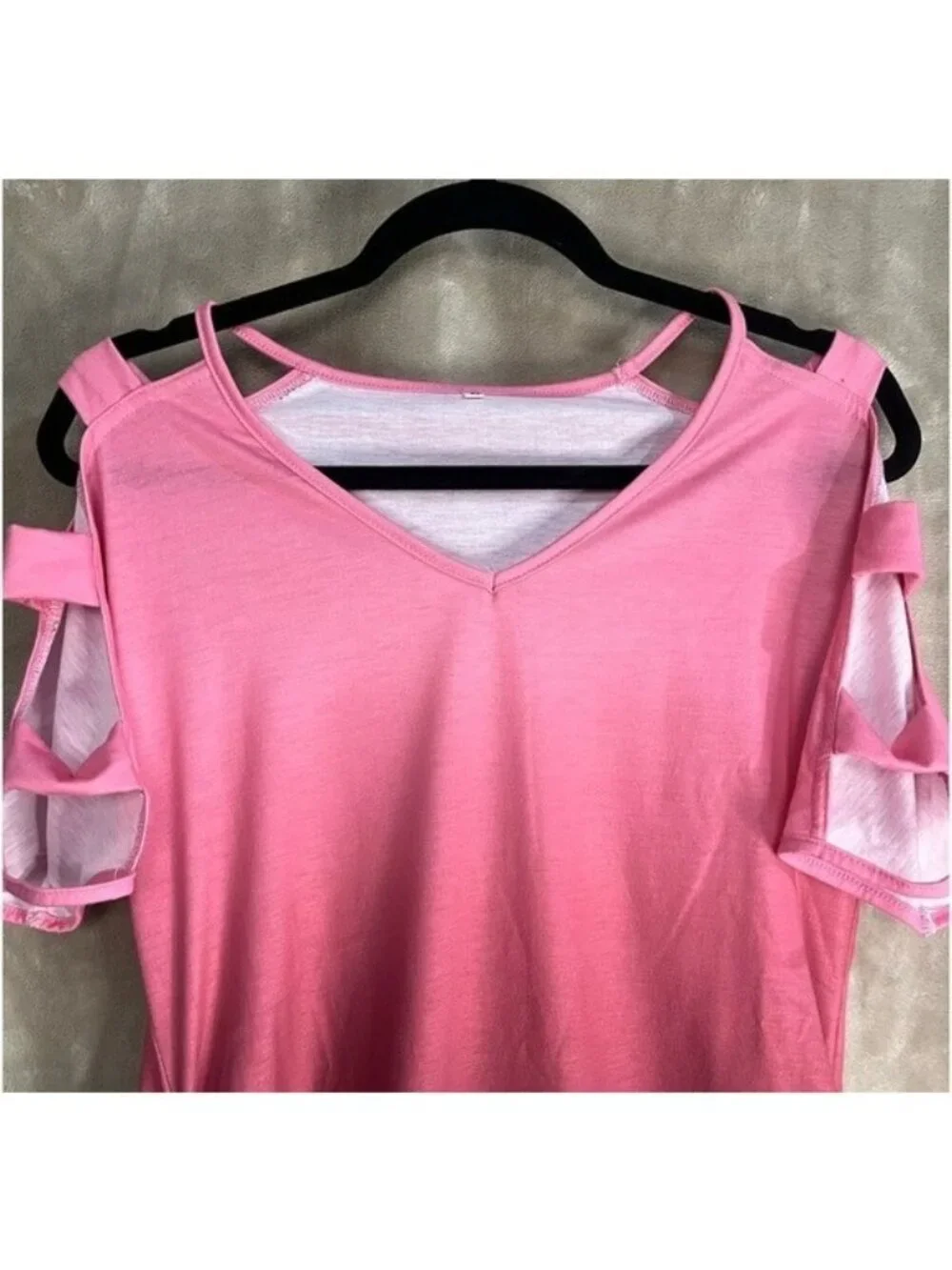 Women's V Neck Tunic Open Cutout Shoulder Shirt Ruched Side Seam Mauve Rose Pink - Picture 7 of 16